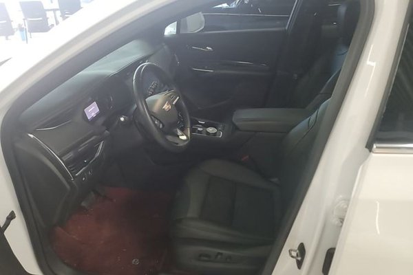 Cadillac XT4 2021, 81300 км, за 14293 USD - фото 17