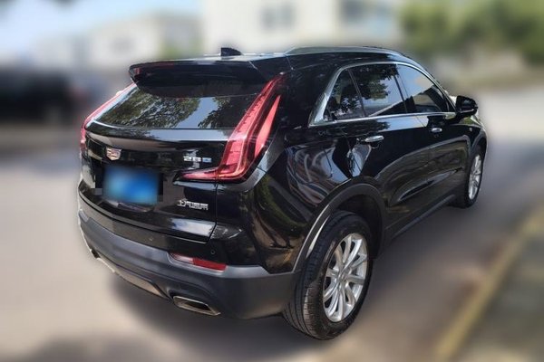 Cadillac XT4 2022, 68300 км, за 16091 USD