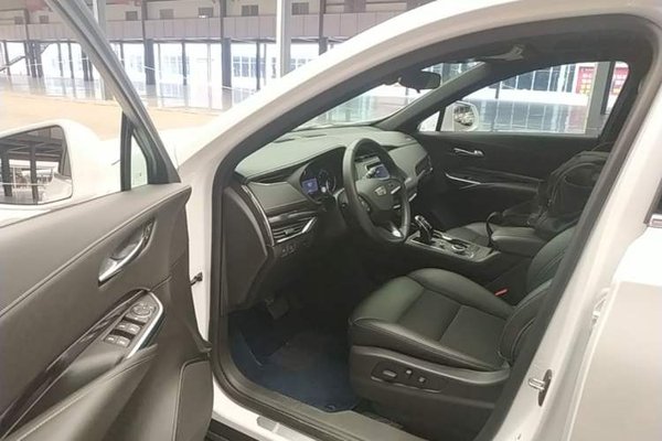 Cadillac XT4 2022, 45599 км, за 16993 USD - фото 19