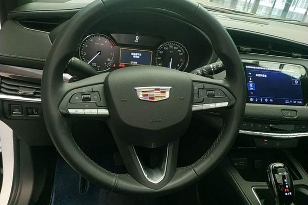 Cadillac XT4 2022, 45599 км, за 16993 USD - фото 14
