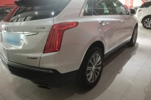 Cadillac XT5 2018, 124000 км, за 12773 USD
