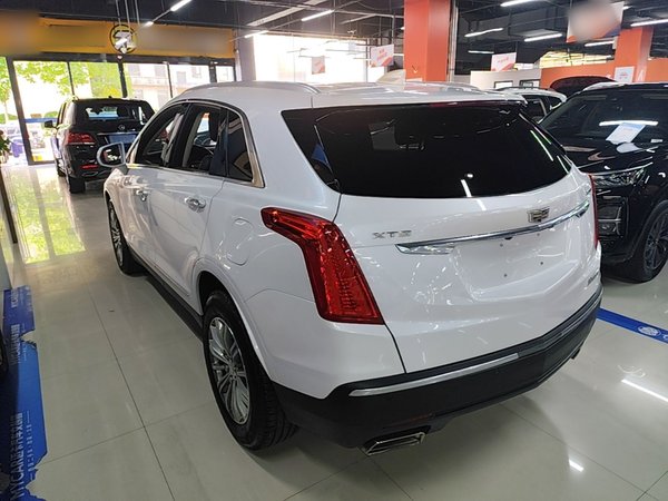 Cadillac XT5 2018, 49600 км, за 17110 USD