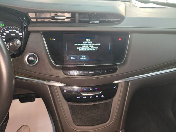 Cadillac XT5 2018, 49600 км, за 17110 USD - фото 16