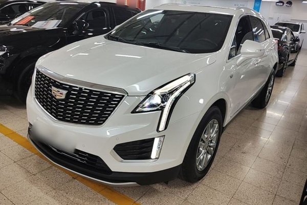 Cadillac XT5 · 2023 год