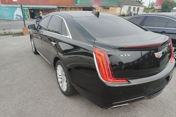 Cadillac XTS 2018, 90900 км, за 14846 USD