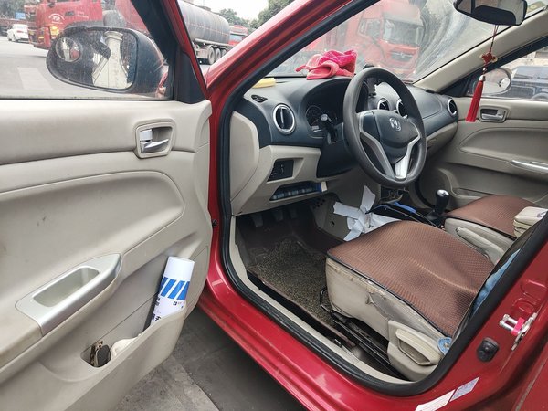 Changan Alsvin V3 2015, 60300 км, за 2725 USD - фото 17
