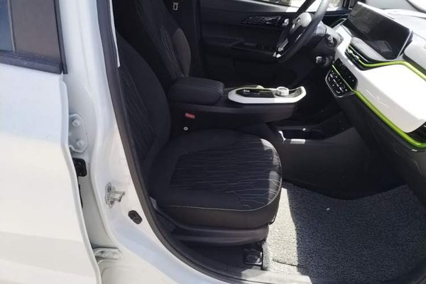 CHANGAN Benni E-Star 2020, 70300 км, за 6760 USD - фото 23