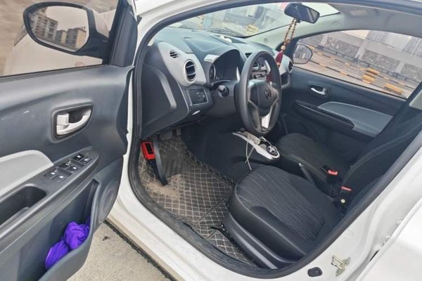CHANGAN Benni E-Star 2021, 64000 км, за 5989 USD - фото 18