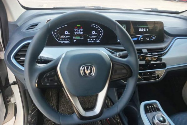 CHANGAN Benni E-Star 2022, 43600 км, за 7273 USD