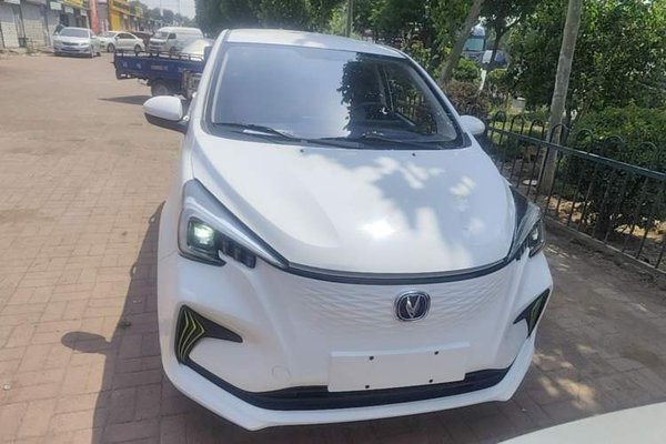 CHANGAN Benni E-Star 2022, 46800 км, за 6861 USD