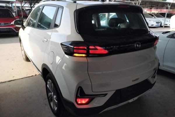 CHANGAN CS15 2019, 22500 км, за 6584 USD