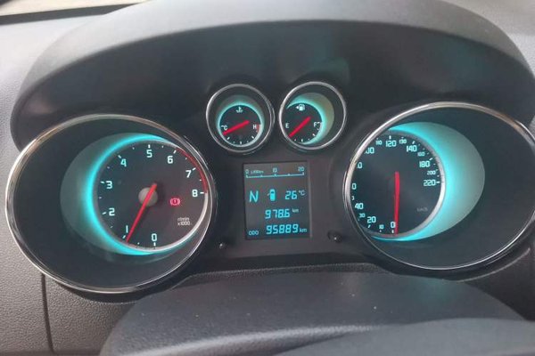 CHANGAN CS35 2015, 95800 км, за 3074 USD - фото 12