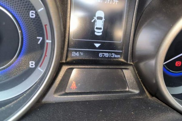 CHANGAN CS35 2017, 67800 км, за 5532 USD - фото 11