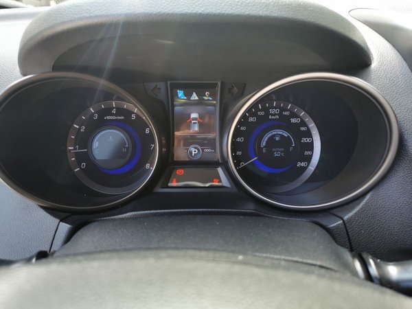 Changan CS75 2016 1.8T Automatic Elite Model China V Standard, 2016 года