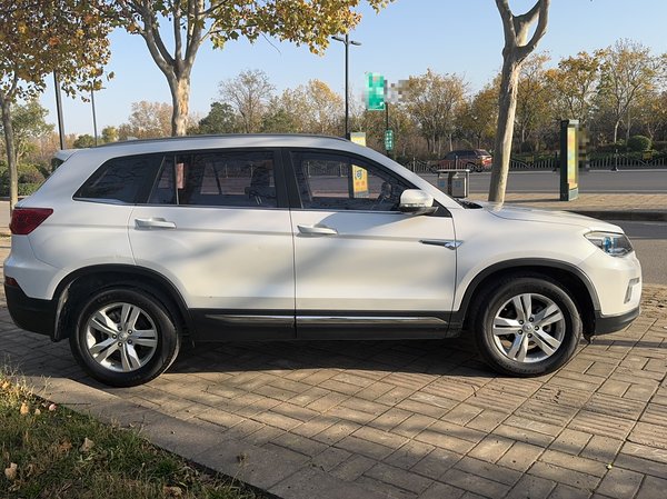 Changan CS75 2016, 96900 км, за 5976 USD