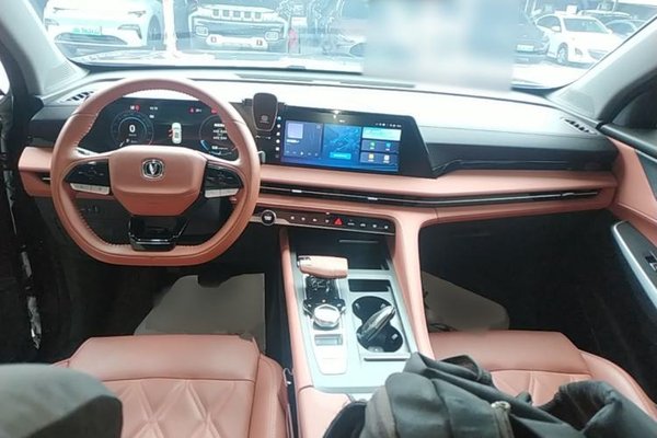 CHANGAN CS75 PLUS 2023, 26000 км, за 11771 USD - фото 9