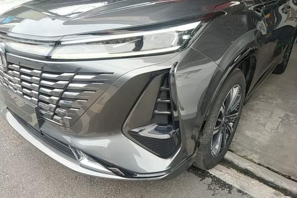 CHANGAN CS75 PLUS 2023, 26000 км, за 11771 USD