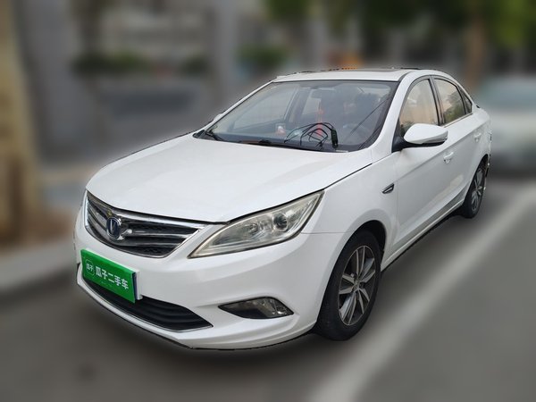 CHANGAN Eado · 2015 год