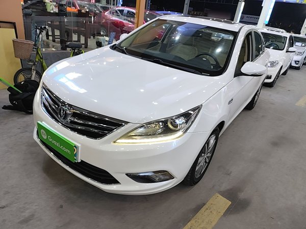 CHANGAN Eado · 2016 год