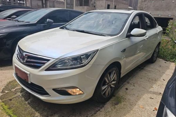 CHANGAN Eado · 2016 год