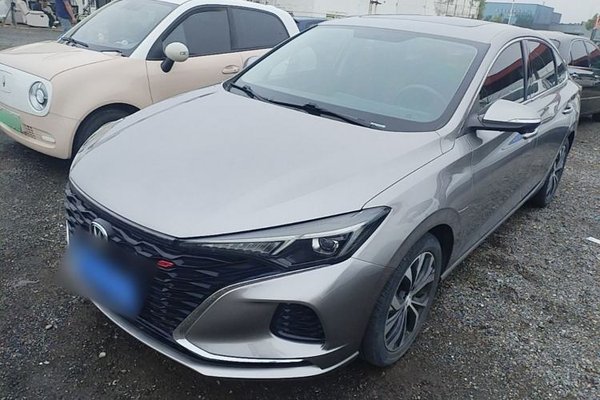 CHANGAN Eado · 2021 год