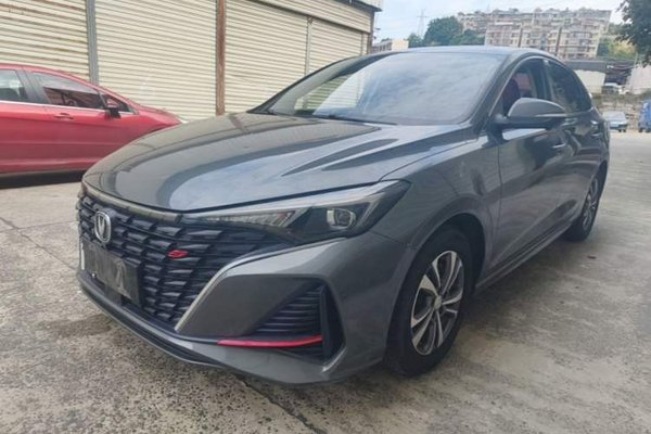 CHANGAN Eado · 2023 год