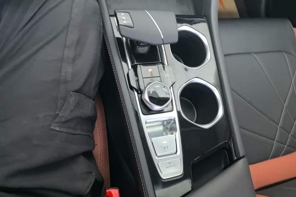 CHANGAN Eado 2024, 6700 км, за 10885 USD - фото 16
