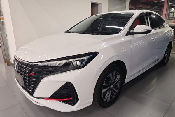 CHANGAN Eado · 2024 год