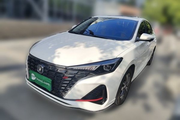 CHANGAN Eado · 2024 год