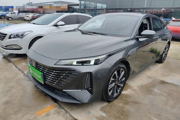 CHANGAN Eado · 2024 год