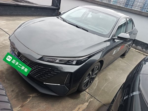CHANGAN Eado · 2024 год