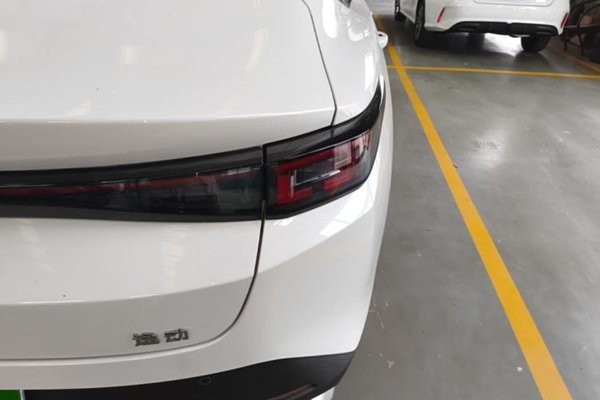CHANGAN Eado 2025, 100 км, за 11718 USD - фото 7