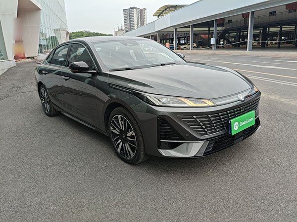 CHANGAN Eado 2026, 1800 км, за 13380 USD