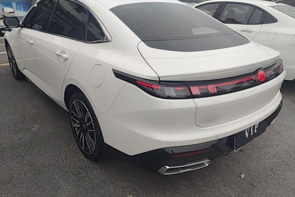 CHANGAN Eado 2026, 13100 км, за 12249 USD - фото 13
