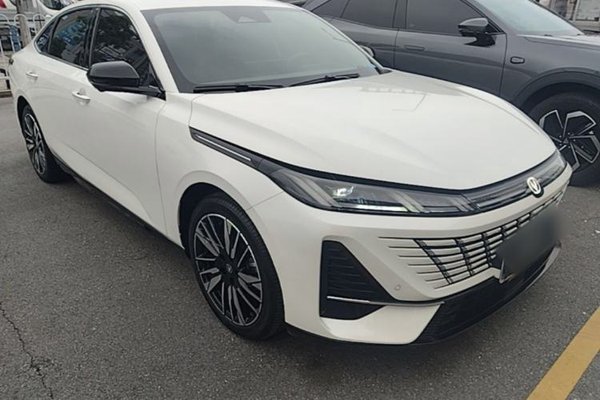 CHANGAN Eado 2026, 13100 км, за 12249 USD