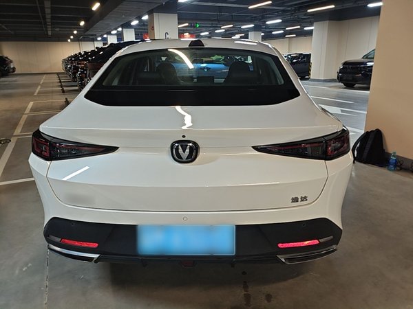 CHANGAN Eado DD 2023, 20000 км, за 10904 USD