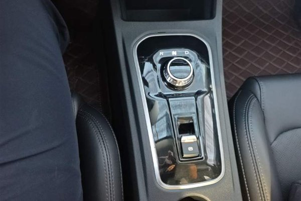 CHANGAN Eado New Energy 2022, 25900 км, за 8993 USD - фото 16
