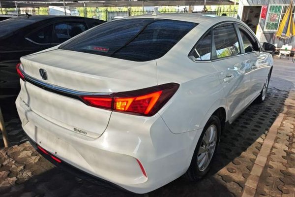 CHANGAN Eado New Energy 2022, 25900 км, за 8993 USD - фото 6