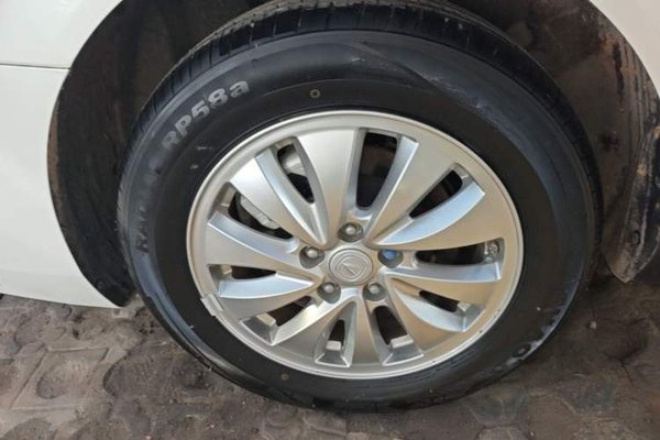 CHANGAN Eado New Energy 2022, 25900 км, за 8993 USD - фото 11