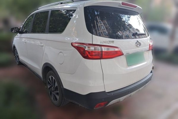 CHANGAN OSHAN A800 2017, 53000 км, за 5877 USD
