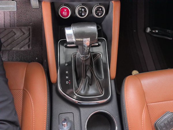 CHANGAN OSHAN CX70 2017, 64300 км, за 5359 USD