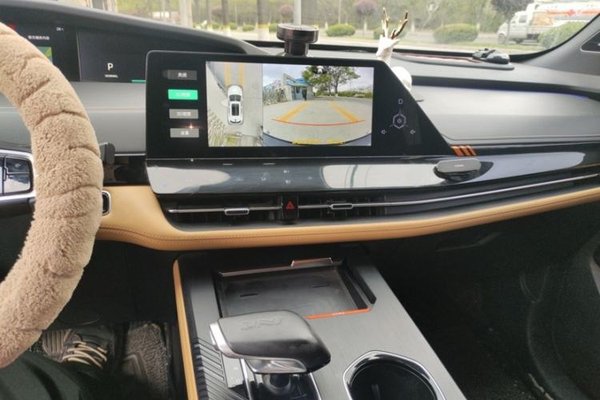 CHANGAN UNI-K 2021, 25300 км, за 14293 USD