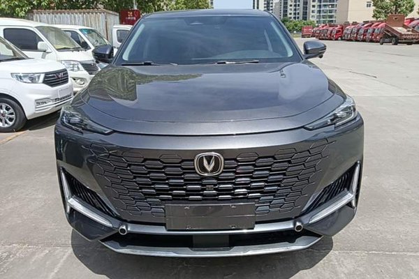 CHANGAN UNI-K iDD 2022, 57800 км, за 12792 USD