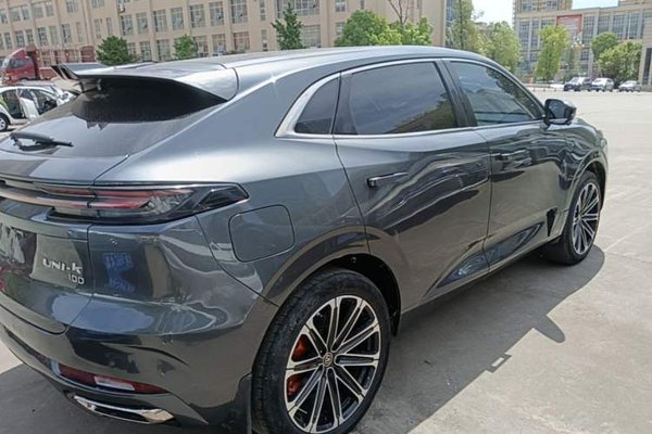 CHANGAN UNI-K iDD 2022, 57800 км, за 12792 USD