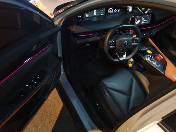CHANGAN UNI-V 2022, 41300 км, за 8622 USD - фото 17