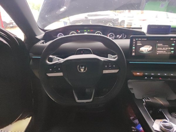 CHANGAN UNI-V 2022, 29400 км, за 12458 USD - фото 7