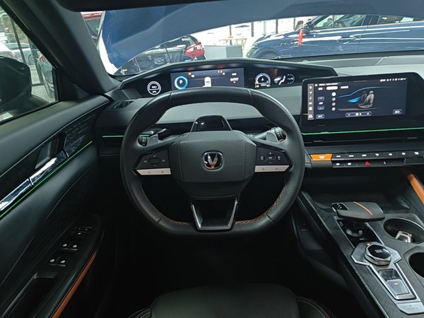 CHANGAN UNI-V 2022, 54800 км, за 12148 USD