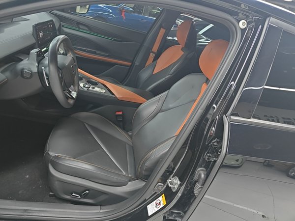 CHANGAN UNI-V 2022, 54800 км, за 12148 USD - фото 6