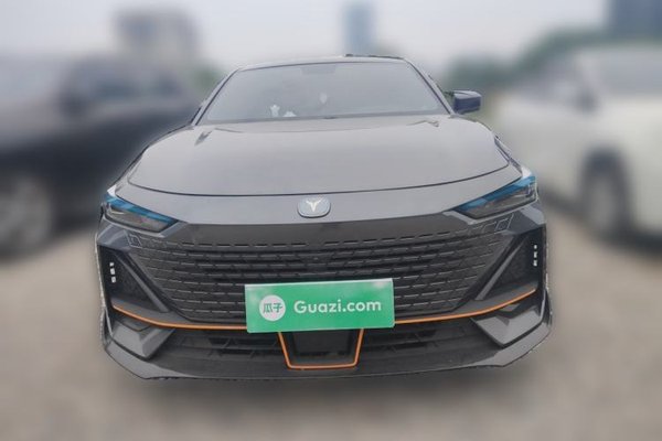 CHANGAN UNI-V 2022, 17200 км, за 11314 USD