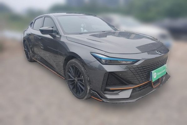 CHANGAN UNI-V 2022, 17200 км, за 11314 USD